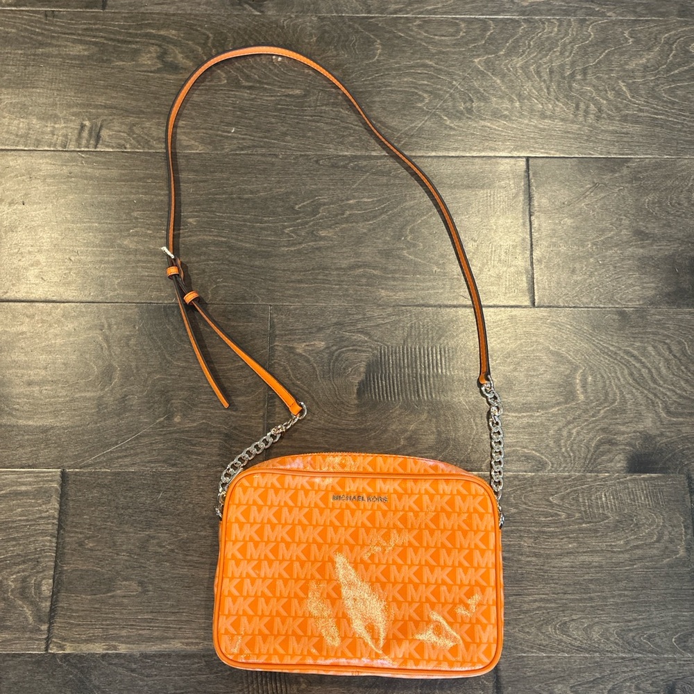 Michael Kors crossbody!
